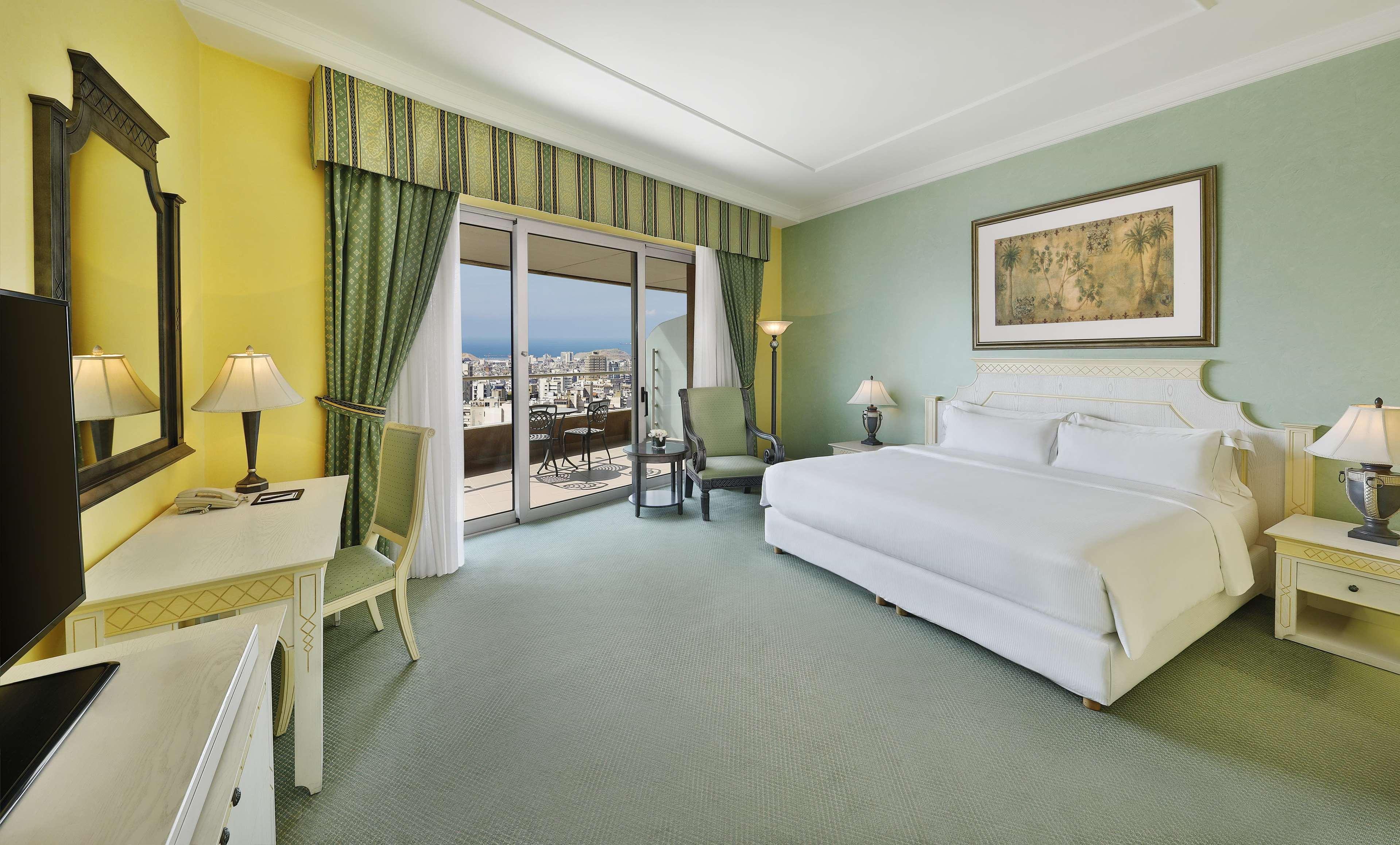 Al Habtoor Grand Beirut Hotel Exterior foto