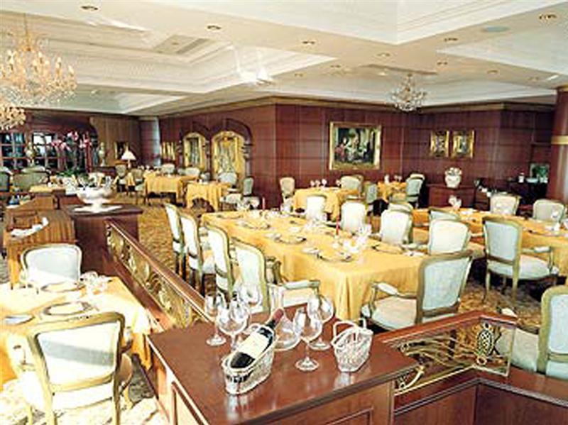 Al Habtoor Grand Beirut Hotel Exterior foto