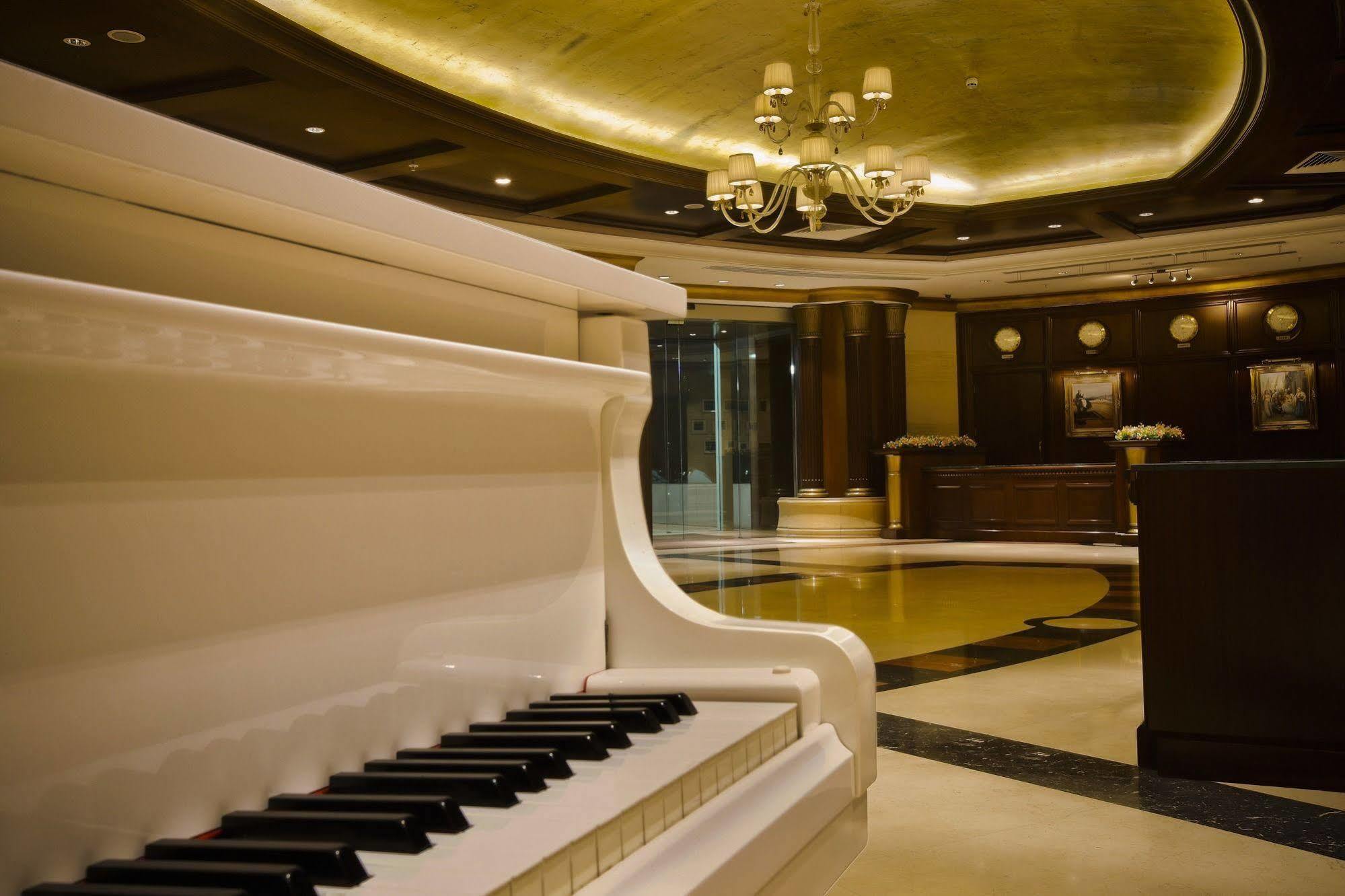 Al Habtoor Grand Beirut Hotel Exterior foto